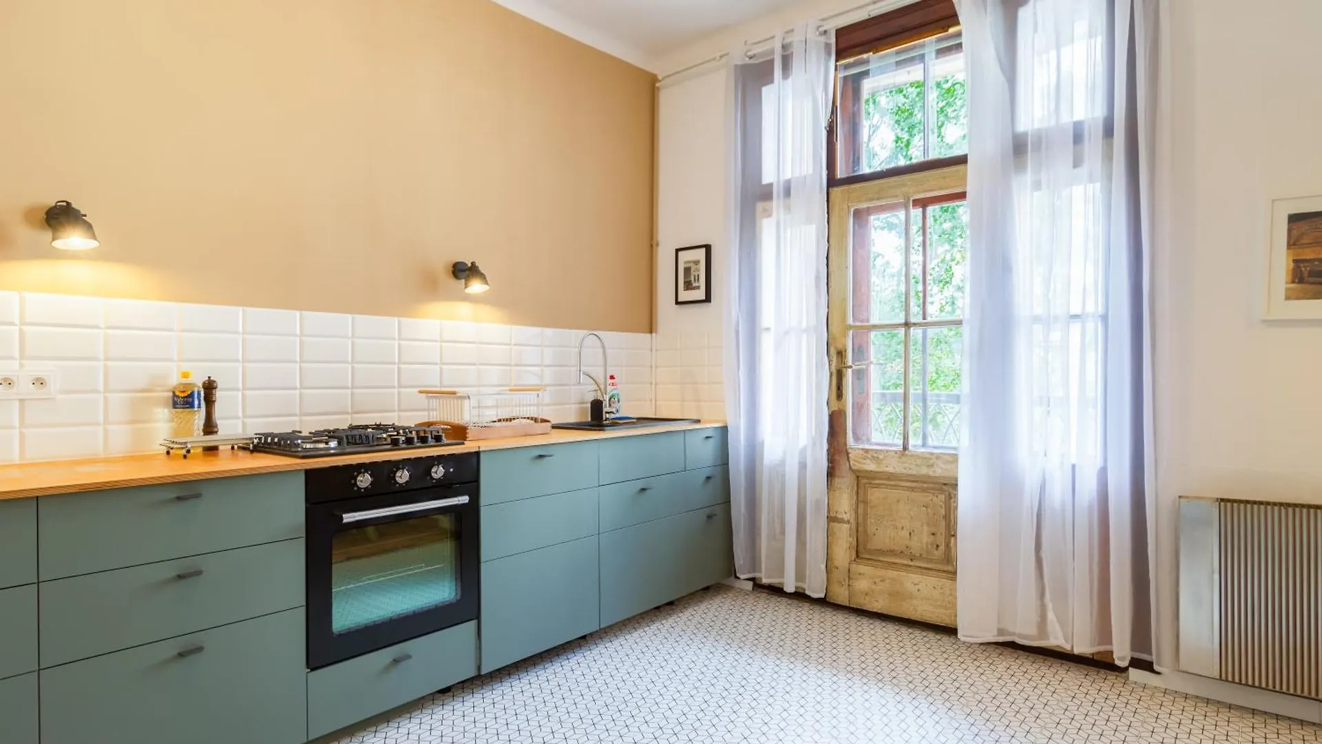 Vintage Charm,3 Bedrooms,Old Town Krakow Poland