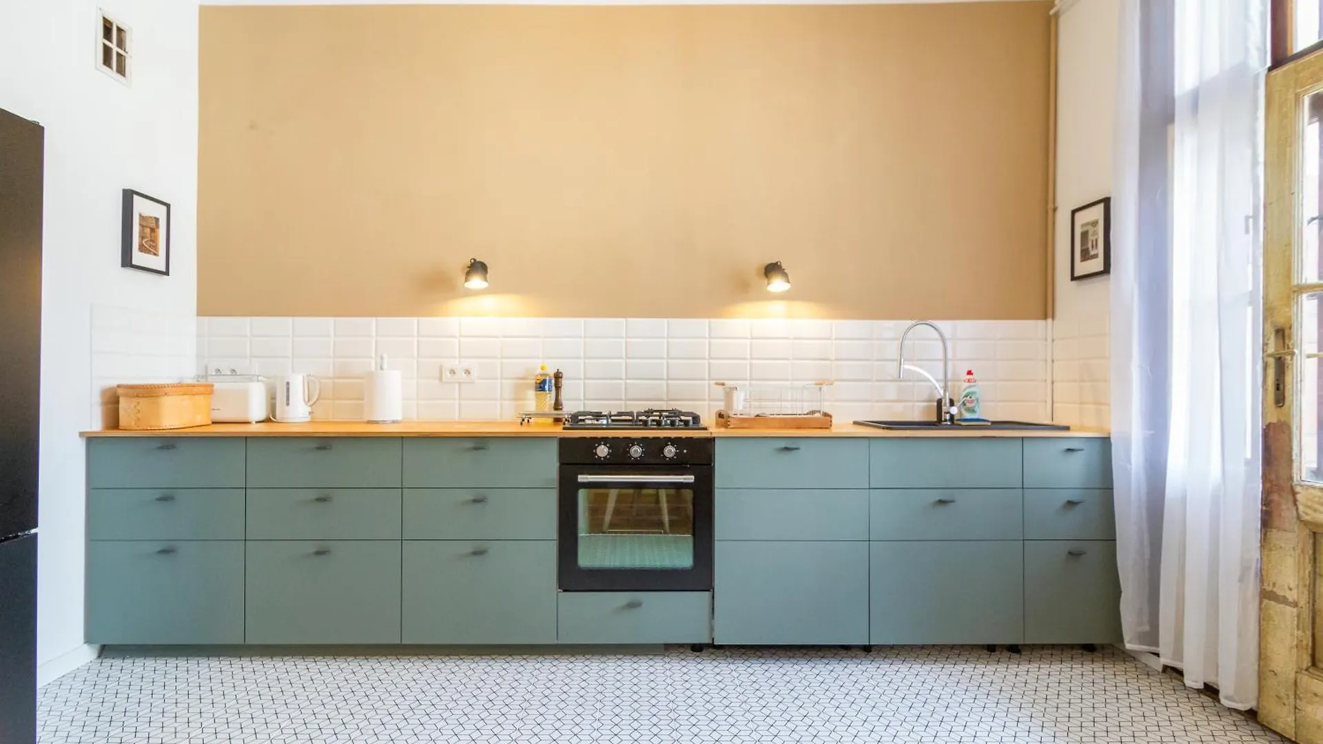 Apartment Vintage Charm,3 Bedrooms,Old Town Krakow